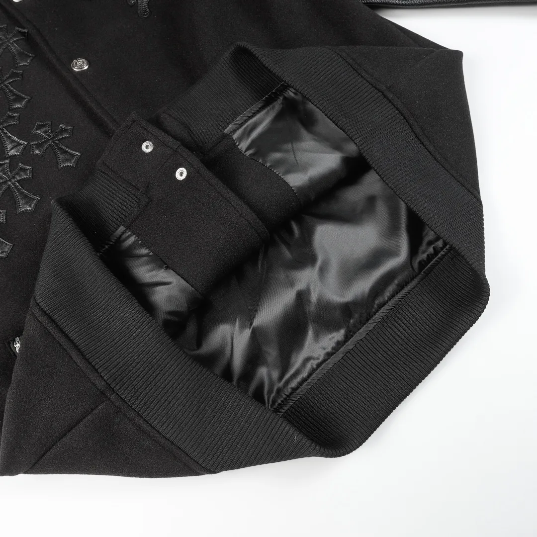P390 Chrome hearts Chrome hearts embroidered leather baseball jersey - One-to-one restoration of heavy industry hardware accessories - Pocket sword zipper design - Dragon and Phoenix nylon with pebbled hand sleeves M L XL XXL